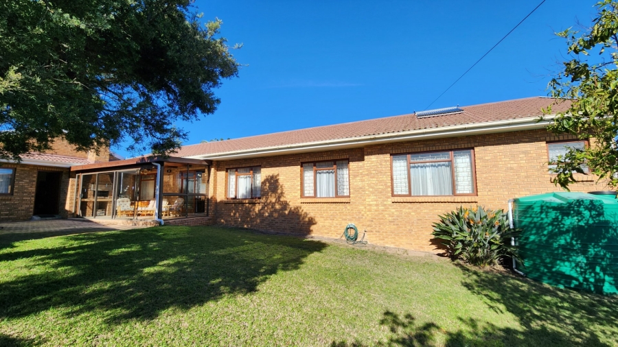 4 Bedroom Property for Sale in Bayview Western Cape